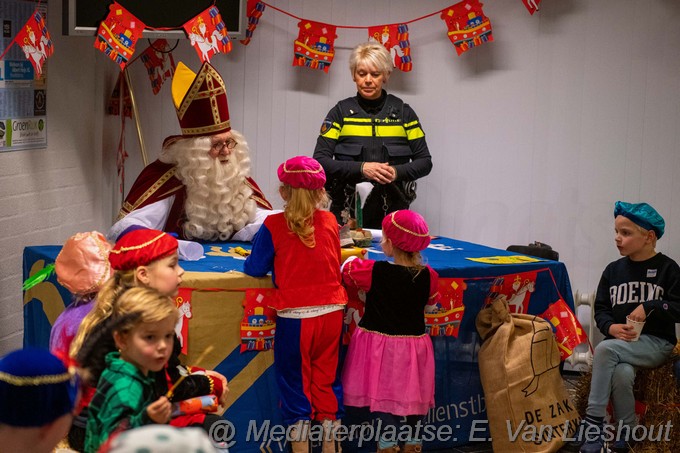 Mediaterplaats Sinterklaas op bezoek bij politie hdp 02122022 Image00017