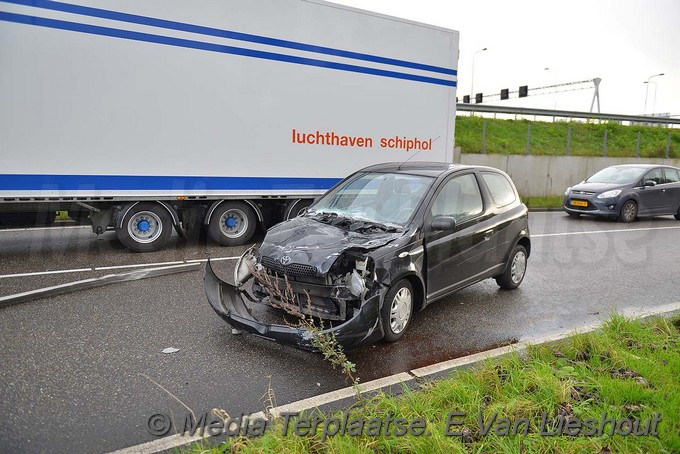 MediaTerplaatse ongeval hoeksteen auto vrachtwagen hdp 05112017 Image00001