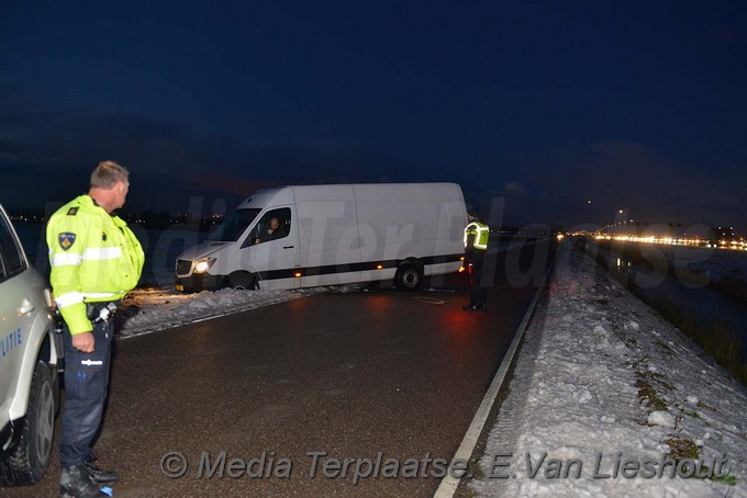 MediaTerplaatse auto kop vijfhuizerweg hdp 12122017 Image00010