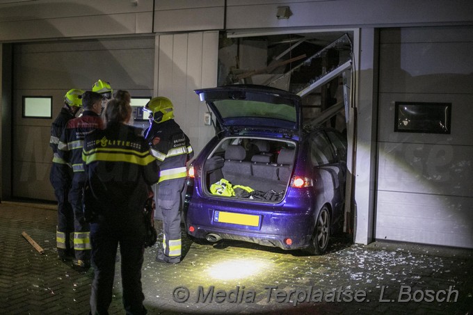 Mediaterplaatse auto in pand haarlem 03112019 Image00001