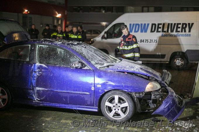 Mediaterplaatse auto in pand haarlem 03112019 Image00005