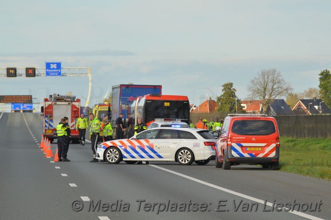 Mediaterplaatse streek bus tegen vrachtwagen A5 hoofddorp 06112019 Image00001