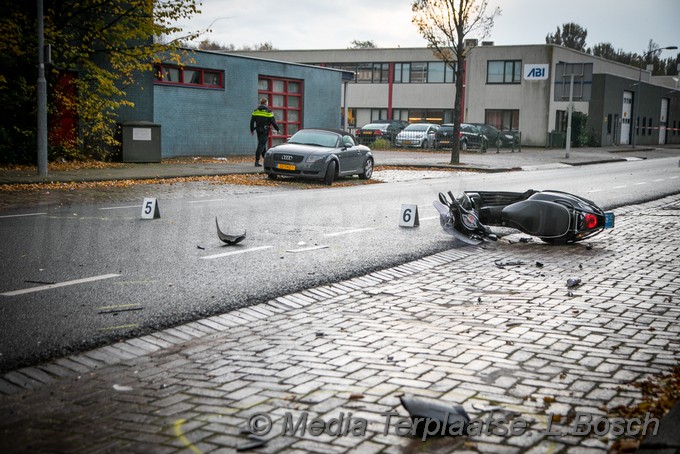 Mediaterplaatse scooterrijder zwaar gewond haarlem 22112019 Image00008