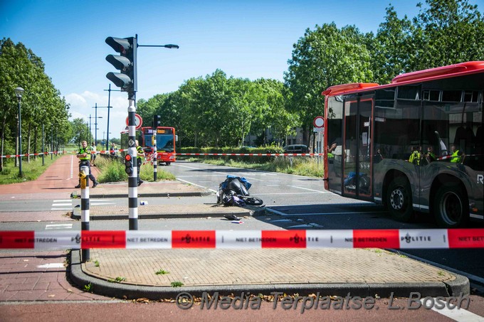 Mediaterplaatse ongeval scooter lijnbus haarlem 0001Image00004