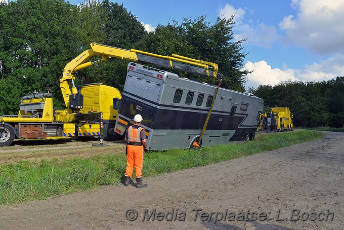 Mediaterplaatse ongeval paarden trailer hoofddorp 0001Image00006