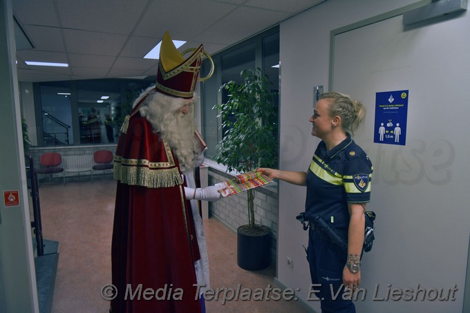 Mediaterplaatse sint politie hdp 04122020 Image00011