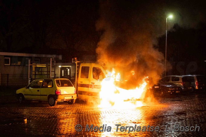 Mediaterplaatse weer auto brand in haarlem 17122020 Image00002