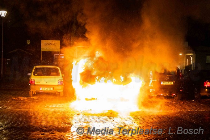 Mediaterplaatse weer auto brand in haarlem 17122020 Image00003
