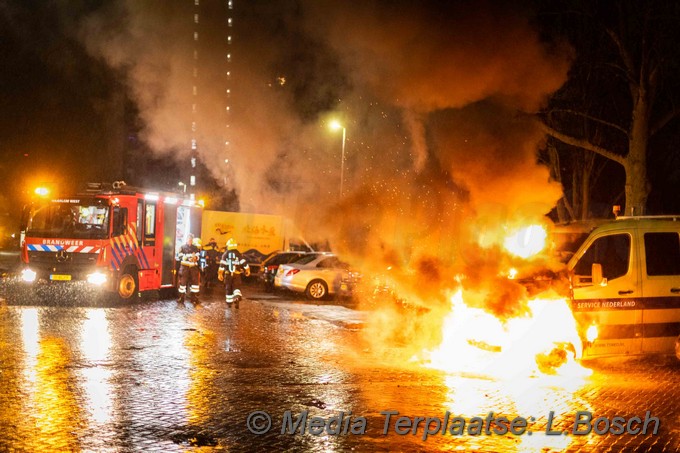 Mediaterplaatse weer auto brand in haarlem 17122020 Image00006
