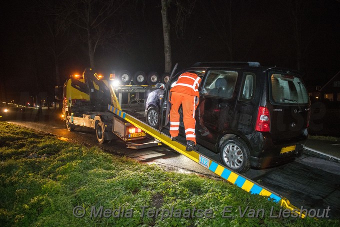 Mediaterplaatse auto klapt op bomen hoofddorp 25122020 Image00009