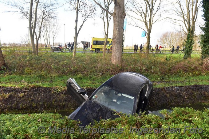 Mediaterplaatse voertuig te water zoeterwoude 25122020 Image00004