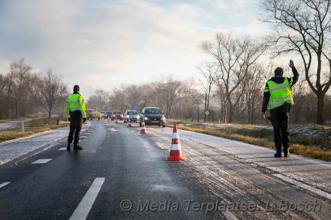 Mediaterplaatse ongeval overveen gladheid 31122020 Image00009