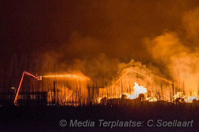 Mediaterplaatse grote brand industrie in zwaag 21022020 Image00002