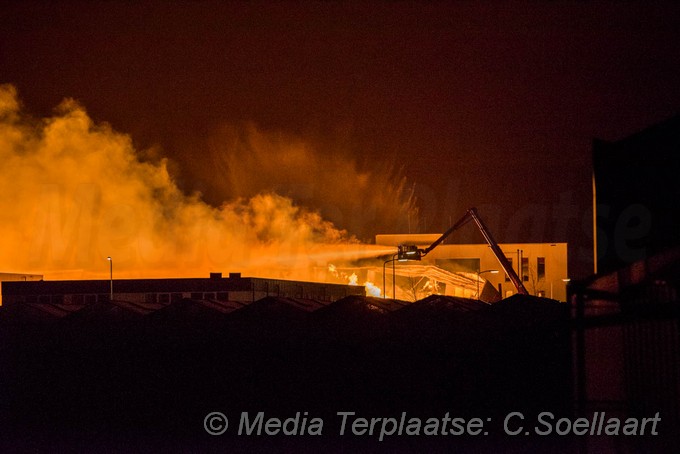 Mediaterplaatse grote brand industrie in zwaag 21022020 Image00006