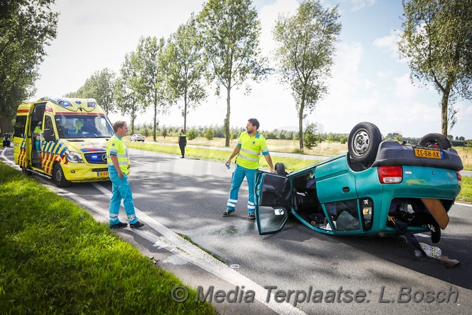 Mediaterplaatse auto op zijn kop n201 01072020 Image00003