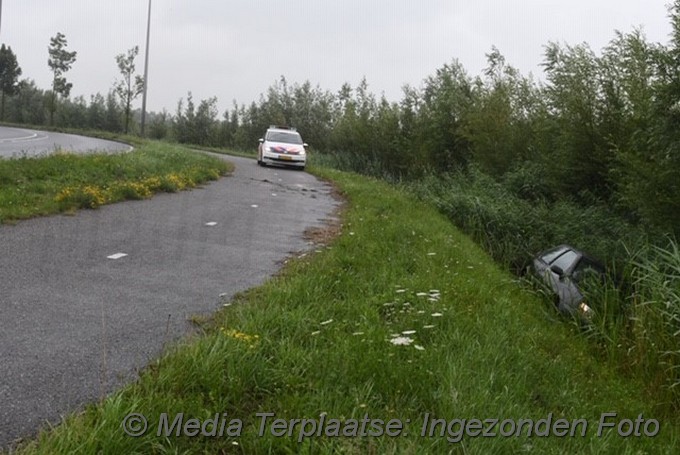 Mediaterplaatse 04072020 auto te water steekterweg alphen 0001Image00002