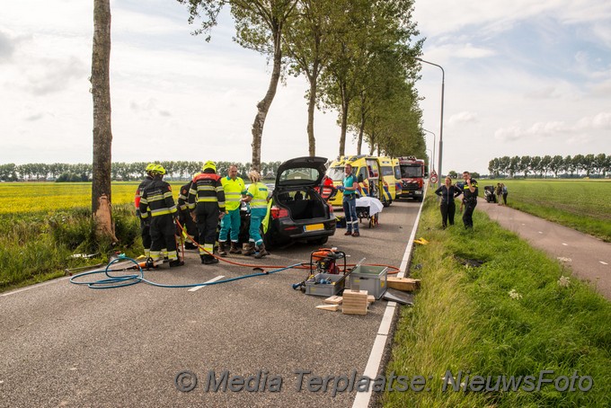 Mediaterplaatse auto tegen boom lisse 15072020 0001Image00005