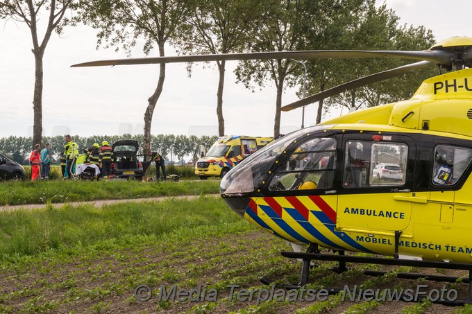 Mediaterplaatse auto tegen boom lisse 15072020 0001Image00006