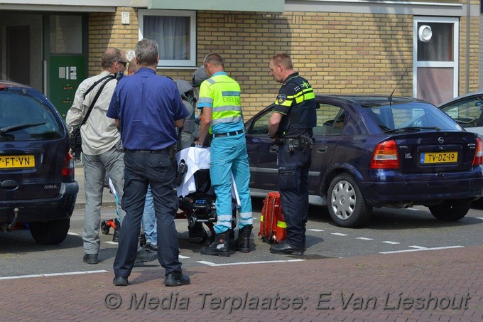 Mediaterplaatse twee mannen van balkon gehaald at amstelveen 12062020 Image00015
