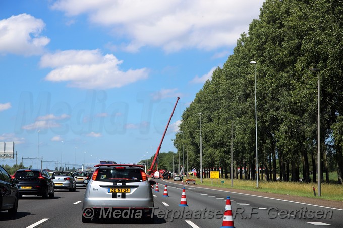 Mediaterplaatse dode in sloot met auto a12 zoetermeer 13062020 Image00001