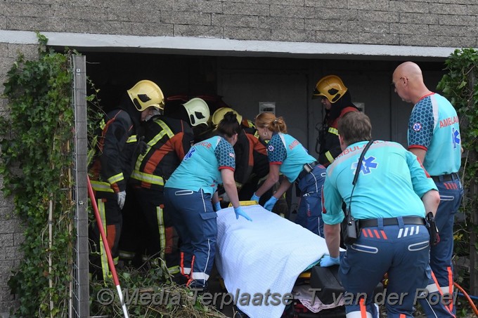 Mediaterplaatse auto mobilist rijdt elektrahuis in sassenheim 14062020 Image00303