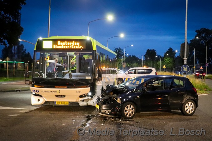 Mediaterplaatse ongeval auto bus haarlem 14062020 Image00002