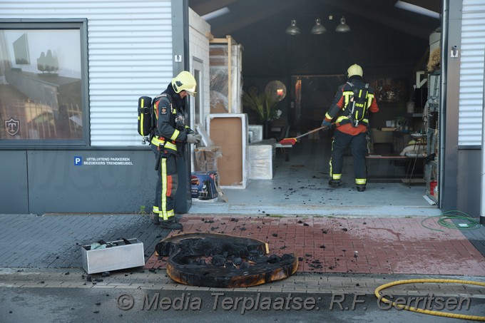 Mediaterplaatse brand in bedrijfspand stolwijk 21062020 Image00002