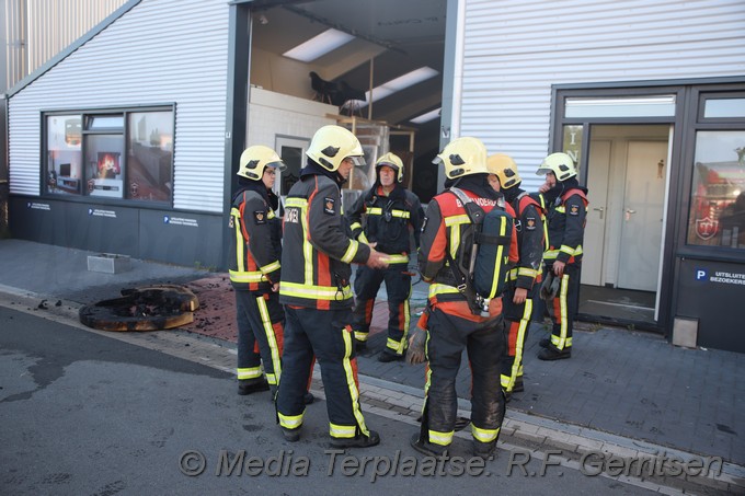 Mediaterplaatse brand in bedrijfspand stolwijk 21062020 Image00010