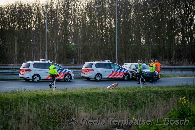 Mediaterplaatse politie rijd auto klem a22 17032020 Image00002