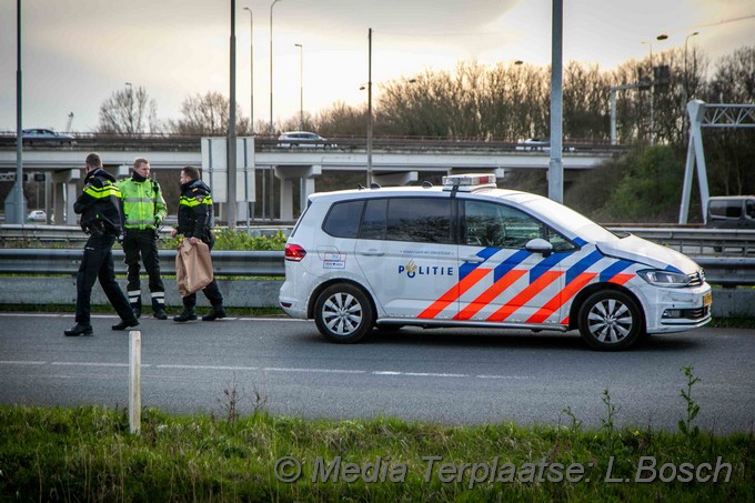 Mediaterplaatse politie rijd auto klem a22 17032020 Image00008