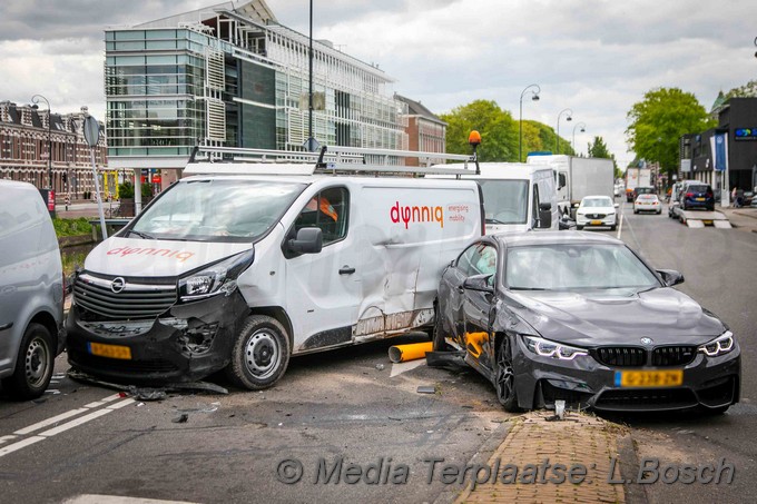 Mediaterplaatse auto raakt in slip haarlem 14052020 Image00004