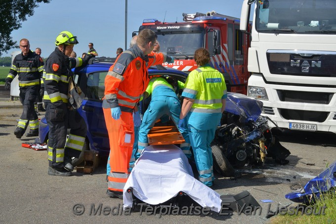 Mediaterplaatse auto mobilist zwaargewond langs a4 shell parkeer terrein Hdp 26052020 Image00010