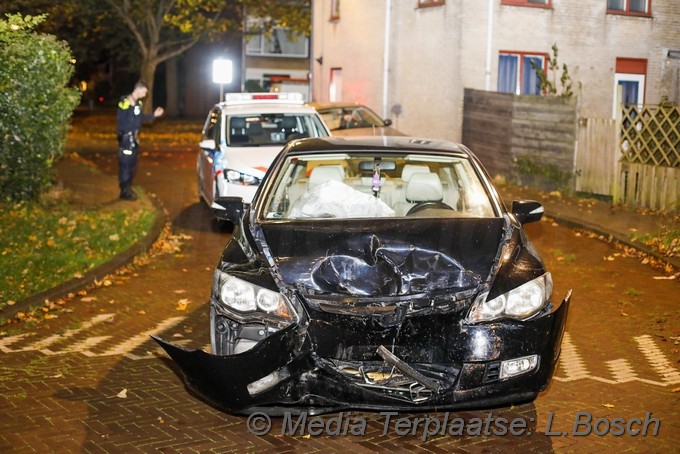 Mediaterplaatse auto klapt op geparkeerde autos haarlem 02112020 Image00005