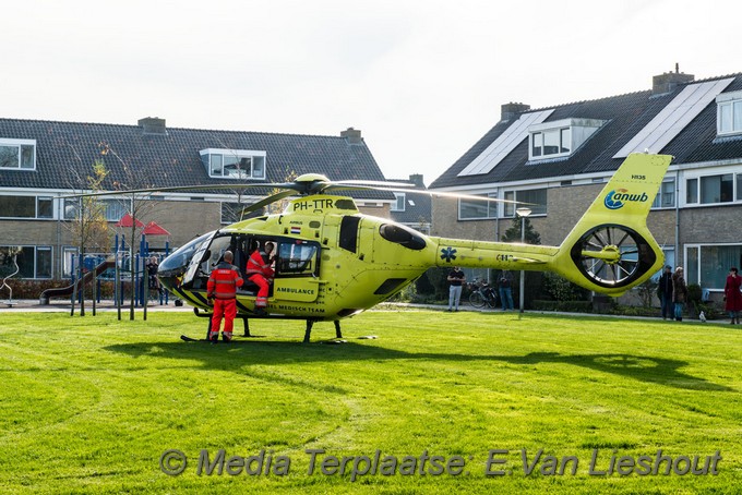 Mediaterplaatse ongeval tijdens het parkeren Aalsmeer 07112020 Image00010