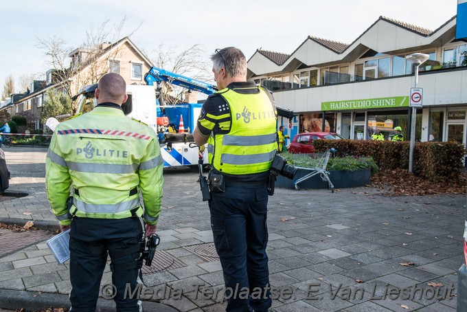 Mediaterplaatse ongeval tijdens het parkeren Aalsmeer 07112020 Image00019