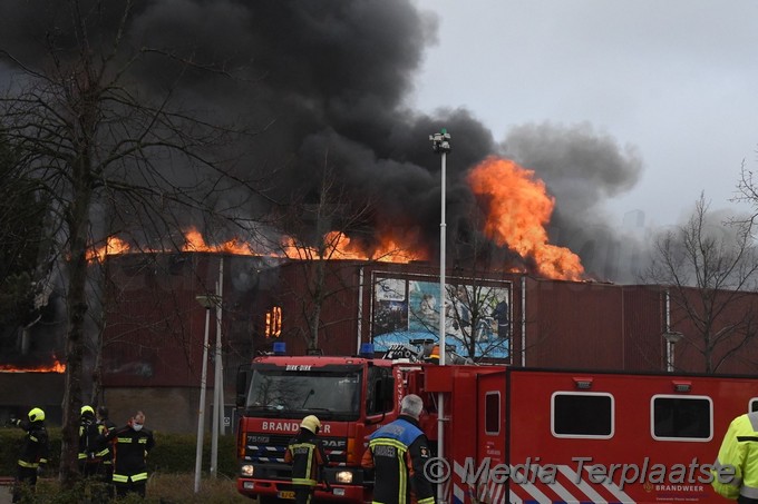 Mediaterplaatse grote brand nwh 14112020 Image01015