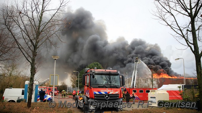 Mediaterplaatse grote brand nwh 14112020 Image00019