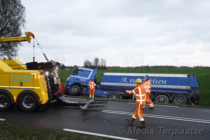 Mediaterplaatse v rachtwagen te water zoeterwoude 16112020 Image00005