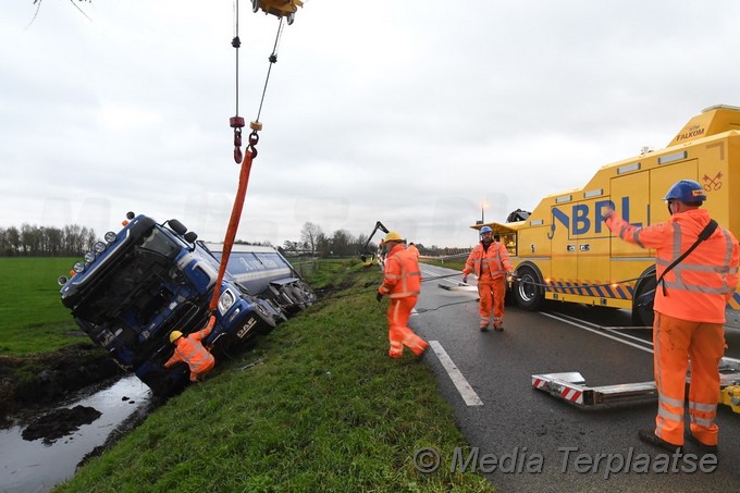 Mediaterplaatse v rachtwagen te water zoeterwoude 16112020 Image00007