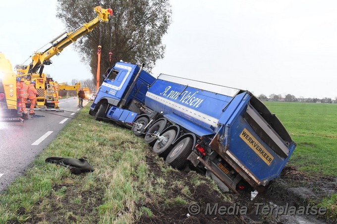 Mediaterplaatse v rachtwagen te water zoeterwoude 16112020 Image00009