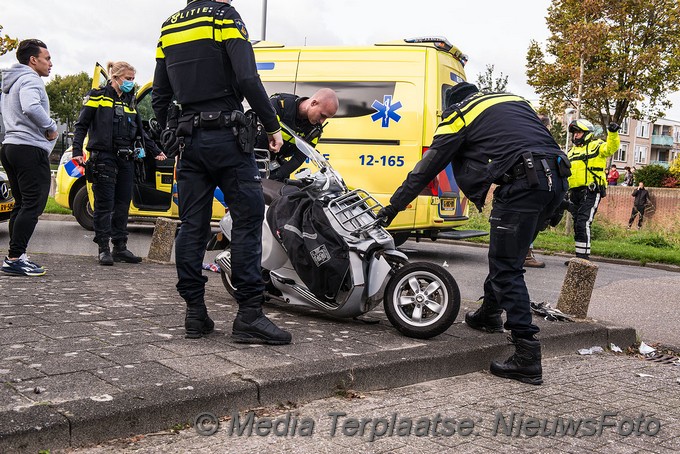 Mediaterplaatse ongeval scooter auto badhoevendorp 14102020 0001Image00004