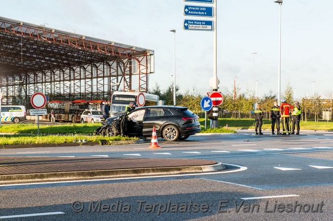 Mediaterplaatse buschauffeur gewond bij ongeval badhoevedorp 22102020 0001Image00001