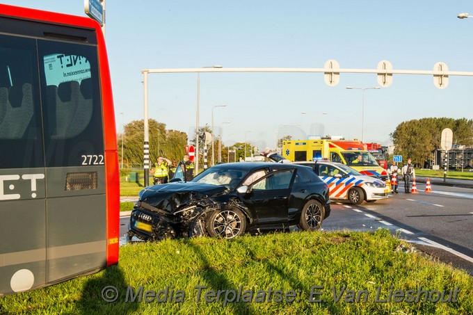 Mediaterplaatse buschauffeur gewond bij ongeval badhoevedorp 22102020 0001Image00003