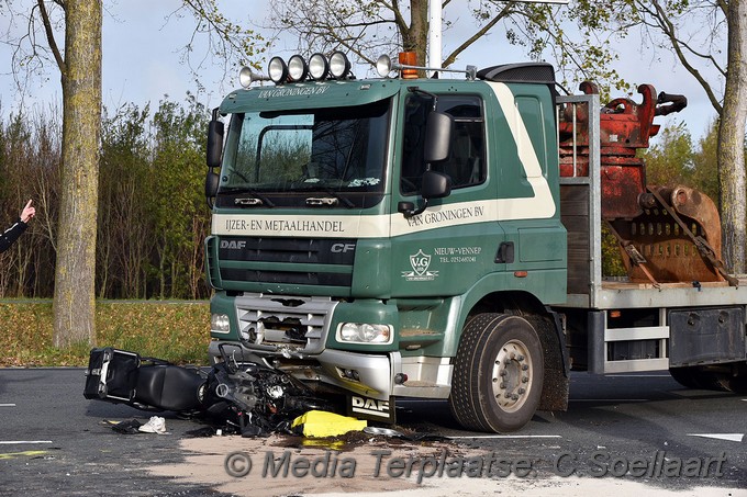 Mediaterplaatse zwaar ongeval motor vrachtwagen hoofddorp 29102020 Image00007