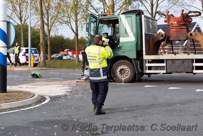 Mediaterplaatse zwaar ongeval motor vrachtwagen hoofddorp 29102020 Image00017