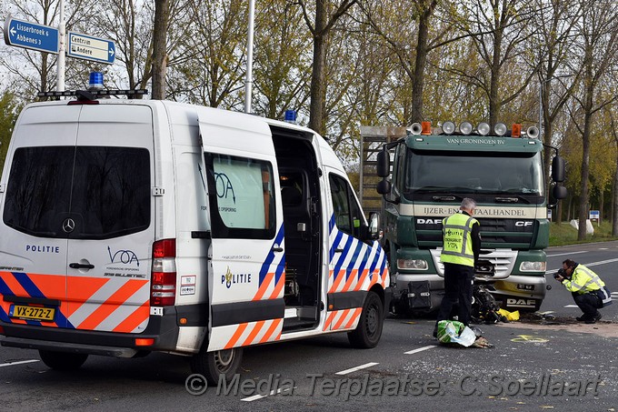 Mediaterplaatse zwaar ongeval motor vrachtwagen hoofddorp 29102020 Image00019