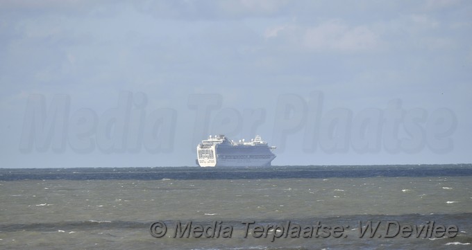 Mediaterplaatse grootste kraanschip voor katwijk 0001Image00005