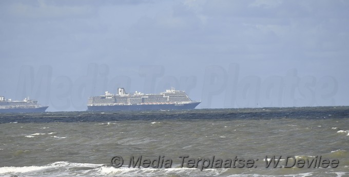 Mediaterplaatse grootste kraanschip voor katwijk 0001Image00006