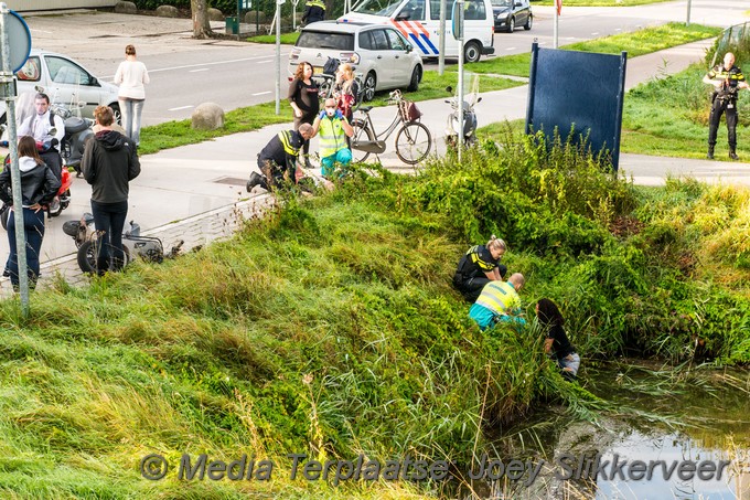 Mediaterplaatse fietser in sloot nvp 0001Image00001