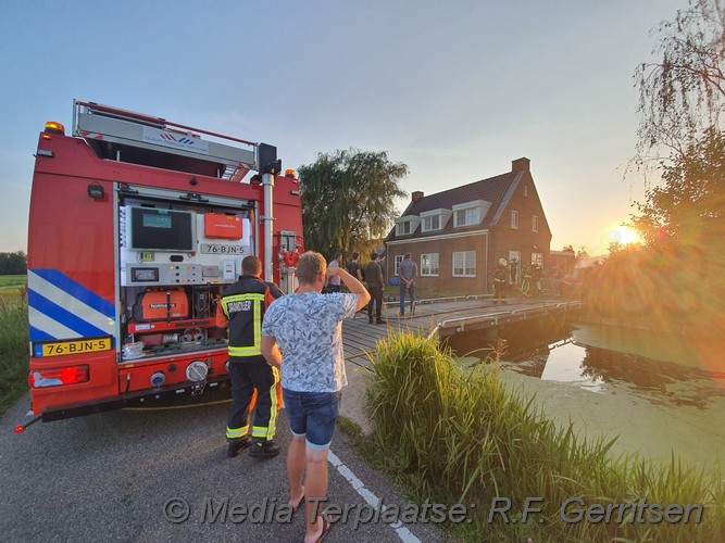 Mediaterplaatse voertuig brand middelburgseweg boskoop 0001Image00005